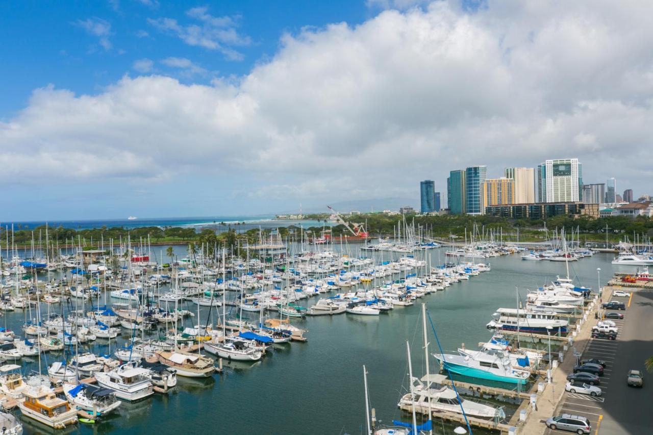 Apartamento Spacious One Bedroom Harbor View At Ilikai Marina With Private Balcony *