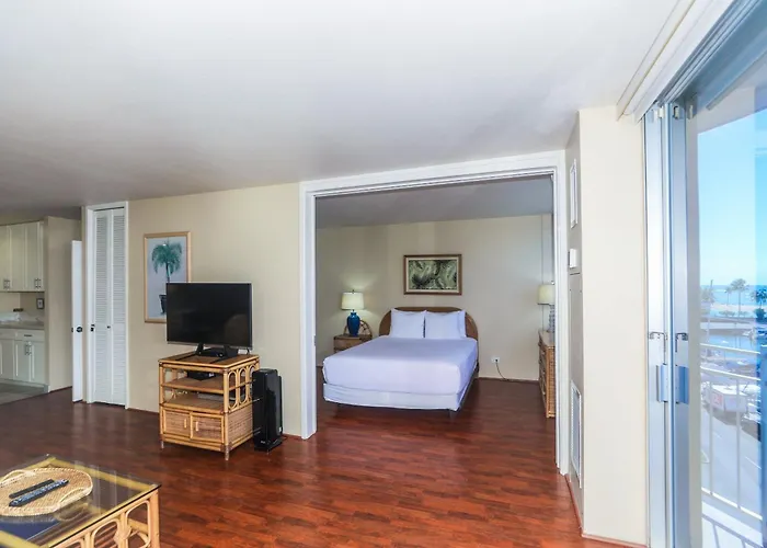 Spacious One Bedroom Harbor View Condos At Ilikai Marina With Private Balcony