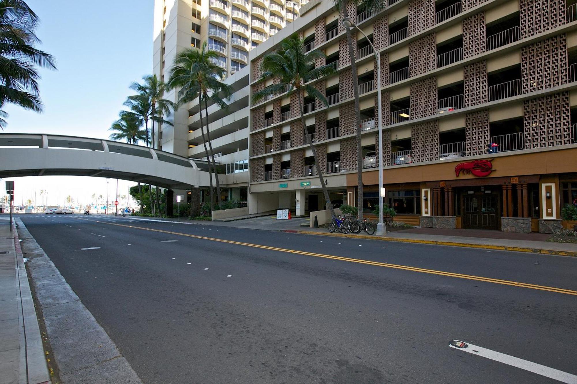 Spacious One Bedroom Harbor View At Ilikai Marina With Private Balcony Apartment Honolulu